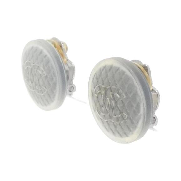 CHANEL White Earrings - Picture 2 of 3